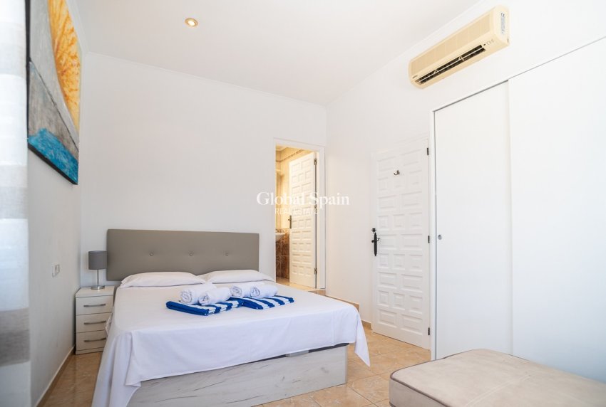 Venta - Villa -
TORREVIEJA - La Siesta