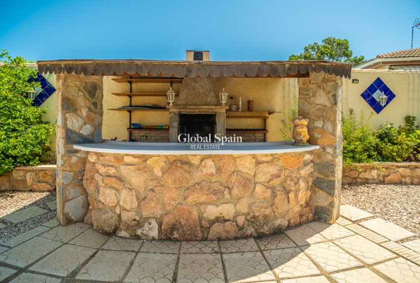 Venta - Villa -
TORREVIEJA - La Siesta