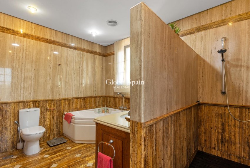 Venta - Villa -
TORREVIEJA - La Veleta