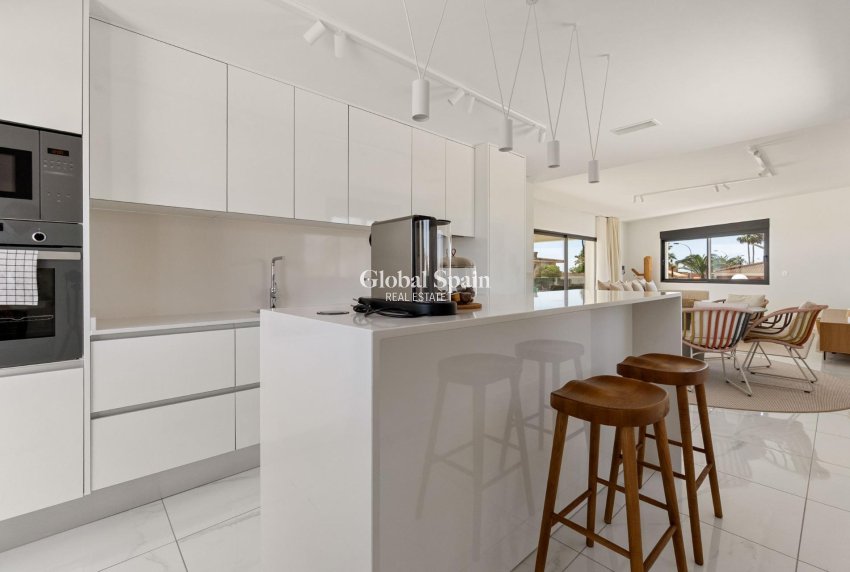 Venta - VILLA -
TORREVIEJA - La Veleta