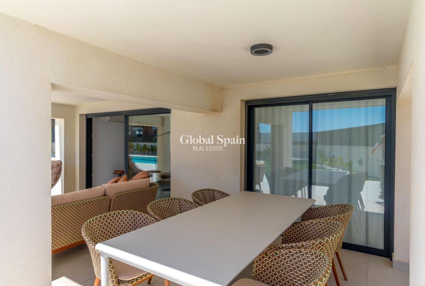 Venta - VILLA -
TORREVIEJA - La Veleta