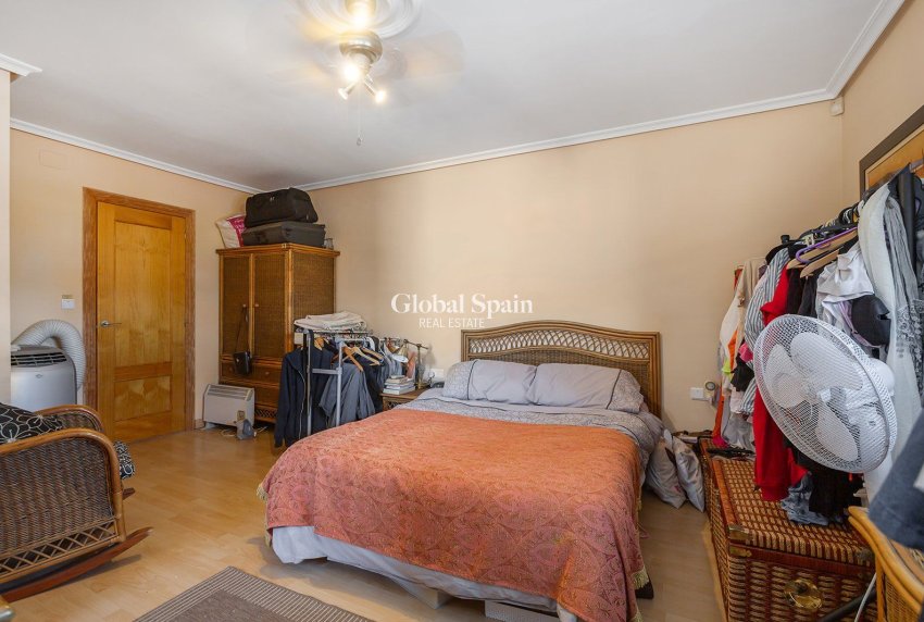 Venta - Villa -
TORREVIEJA - LOS BALCONES - LOS ALTOS