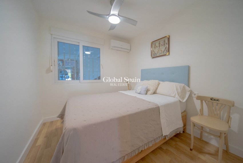 Venta - VILLA -
TORREVIEJA - LOS BALCONES - LOS ALTOS