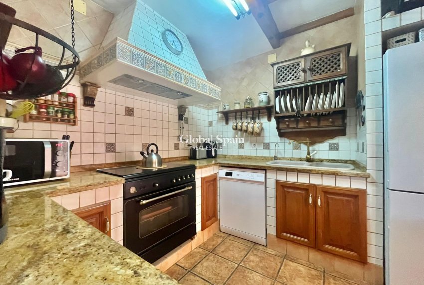 Venta - VILLA -
TORREVIEJA - LOS BALCONES - LOS ALTOS