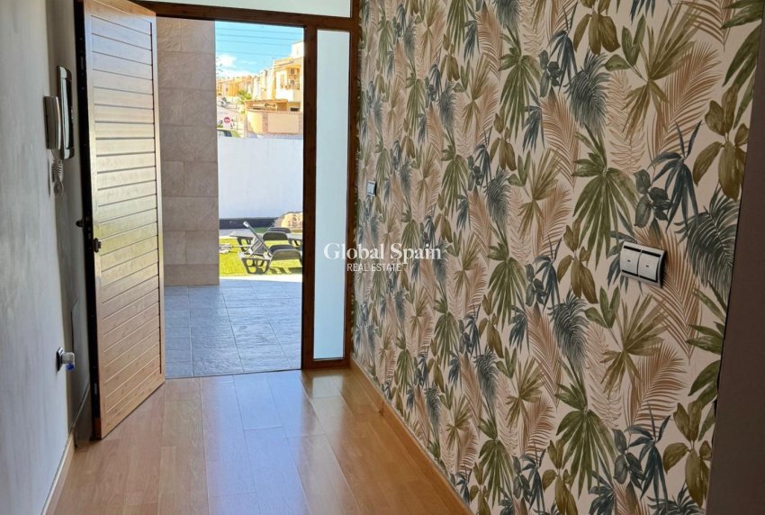 Venta - VILLA -
TORREVIEJA - LOS BALCONES - LOS ALTOS