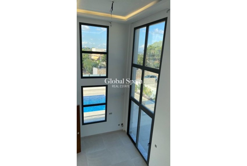 Venta - VILLA -
TORREVIEJA - LOS BALCONES - LOS ALTOS