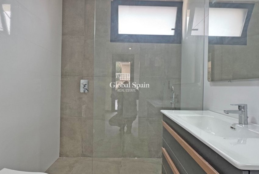 Venta - VILLA -
TORREVIEJA - LOS BALCONES - LOS ALTOS