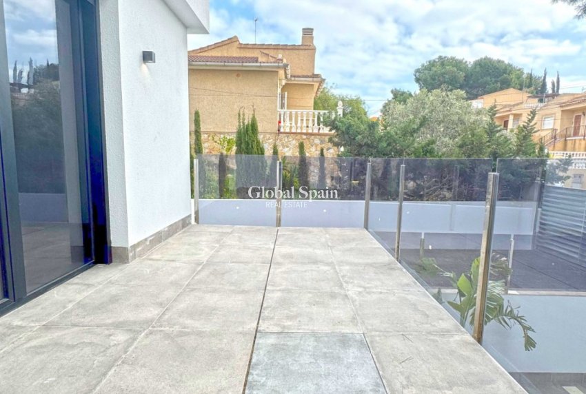 Venta - VILLA -
TORREVIEJA - LOS BALCONES - LOS ALTOS