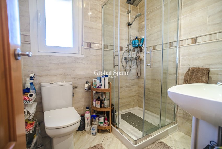 Venta - VILLA -
TORREVIEJA - LOS BALCONES - LOS ALTOS