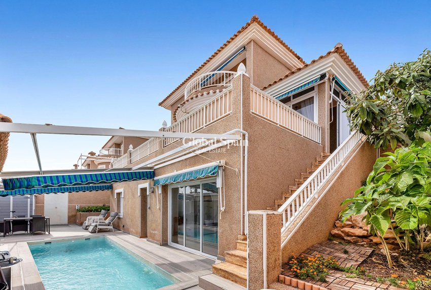 Venta - VILLA -
TORREVIEJA - LOS BALCONES - LOS ALTOS