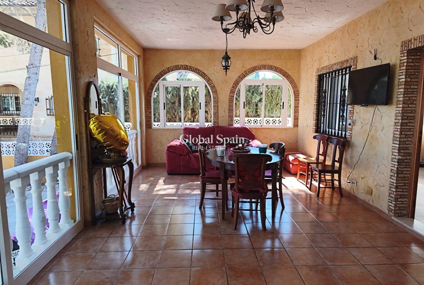 Venta - VILLA -
TORREVIEJA - LOS BALCONES - LOS ALTOS