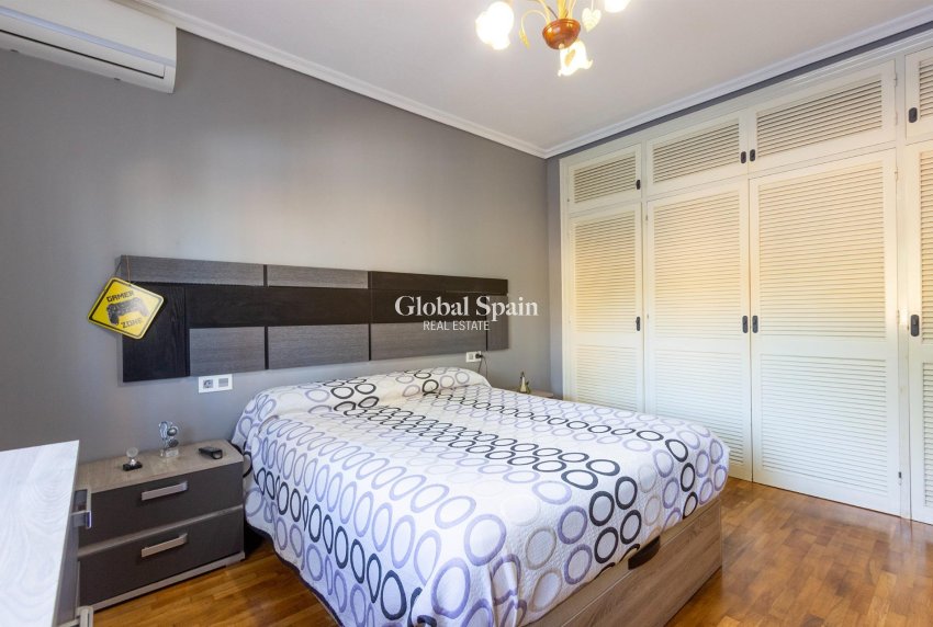 Venta - VILLA -
TORREVIEJA - LOS BALCONES - LOS ALTOS