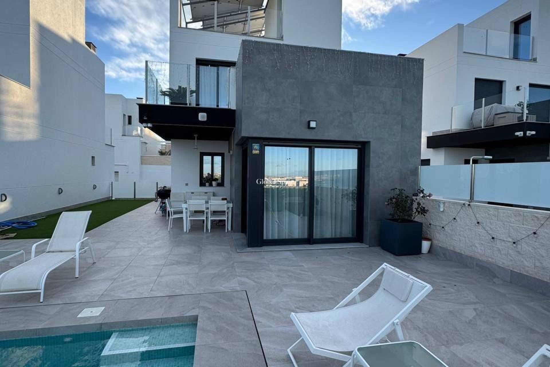 Venta - VILLA -
TORREVIEJA - LOS BALCONES - LOS ALTOS
