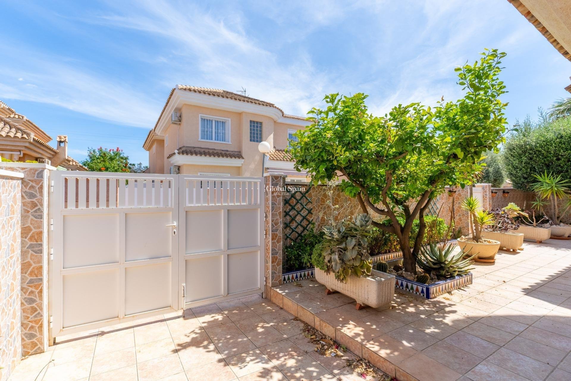 Venta - VILLA -
TORREVIEJA - LOS BALCONES - LOS ALTOS