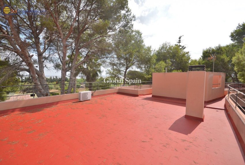 Venta - VILLA -
TORREVIEJA - LOS BALCONES - LOS ALTOS
