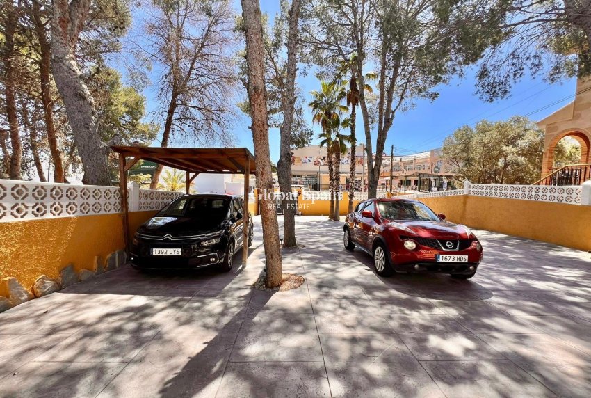 Venta - VILLA -
TORREVIEJA - LOS BALCONES - LOS ALTOS