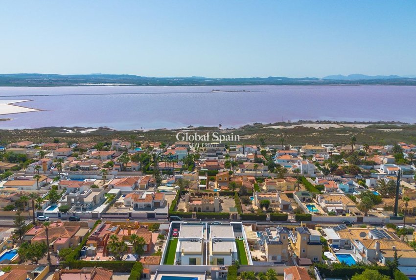 Venta - VILLA -
TORREVIEJA - LOS BALCONES - LOS ALTOS