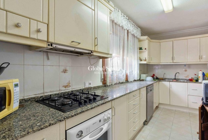 Venta - VILLA -
TORREVIEJA - LOS BALCONES - LOS ALTOS