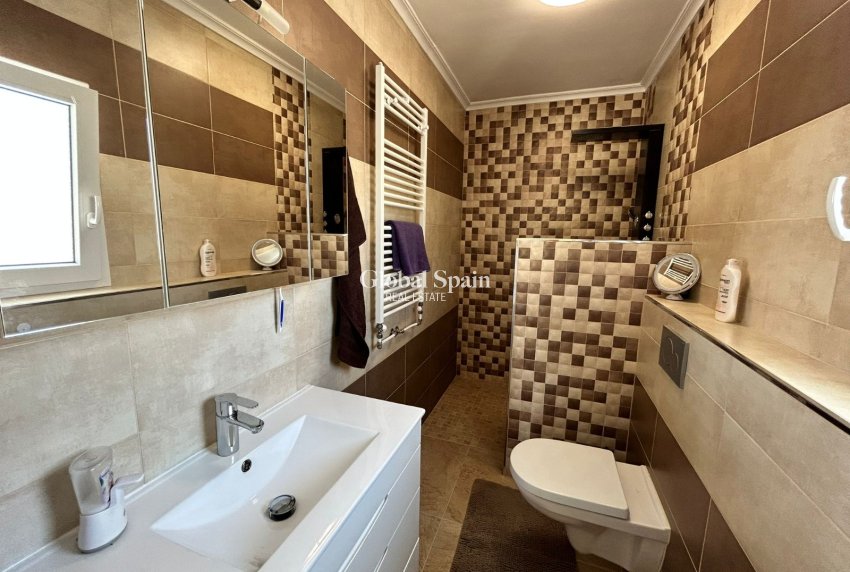 Venta - VILLA -
TORREVIEJA - LOS BALCONES - LOS ALTOS