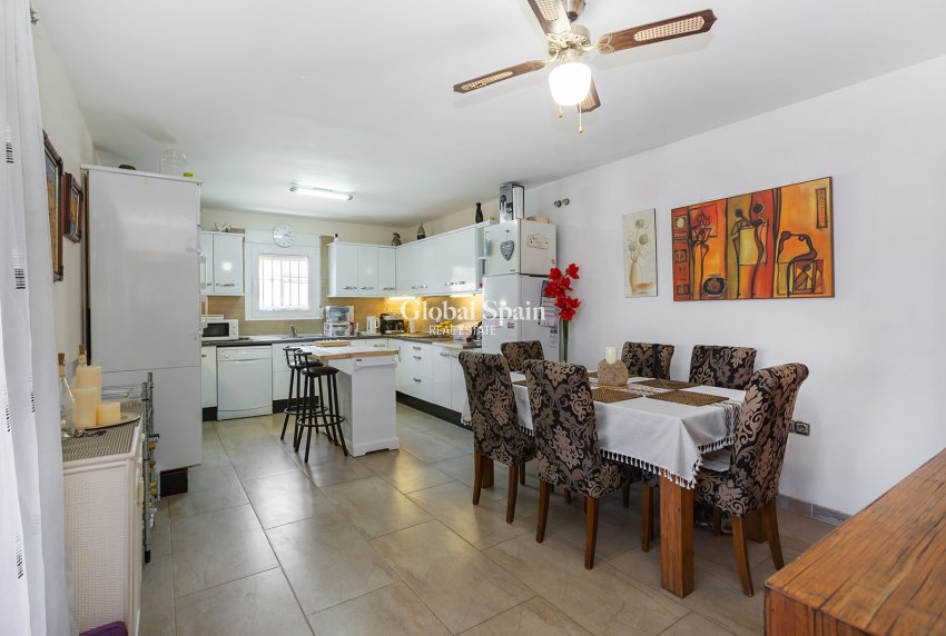 Venta - Villa -
TORREVIEJA - LOS BALCONES - LOS ALTOS