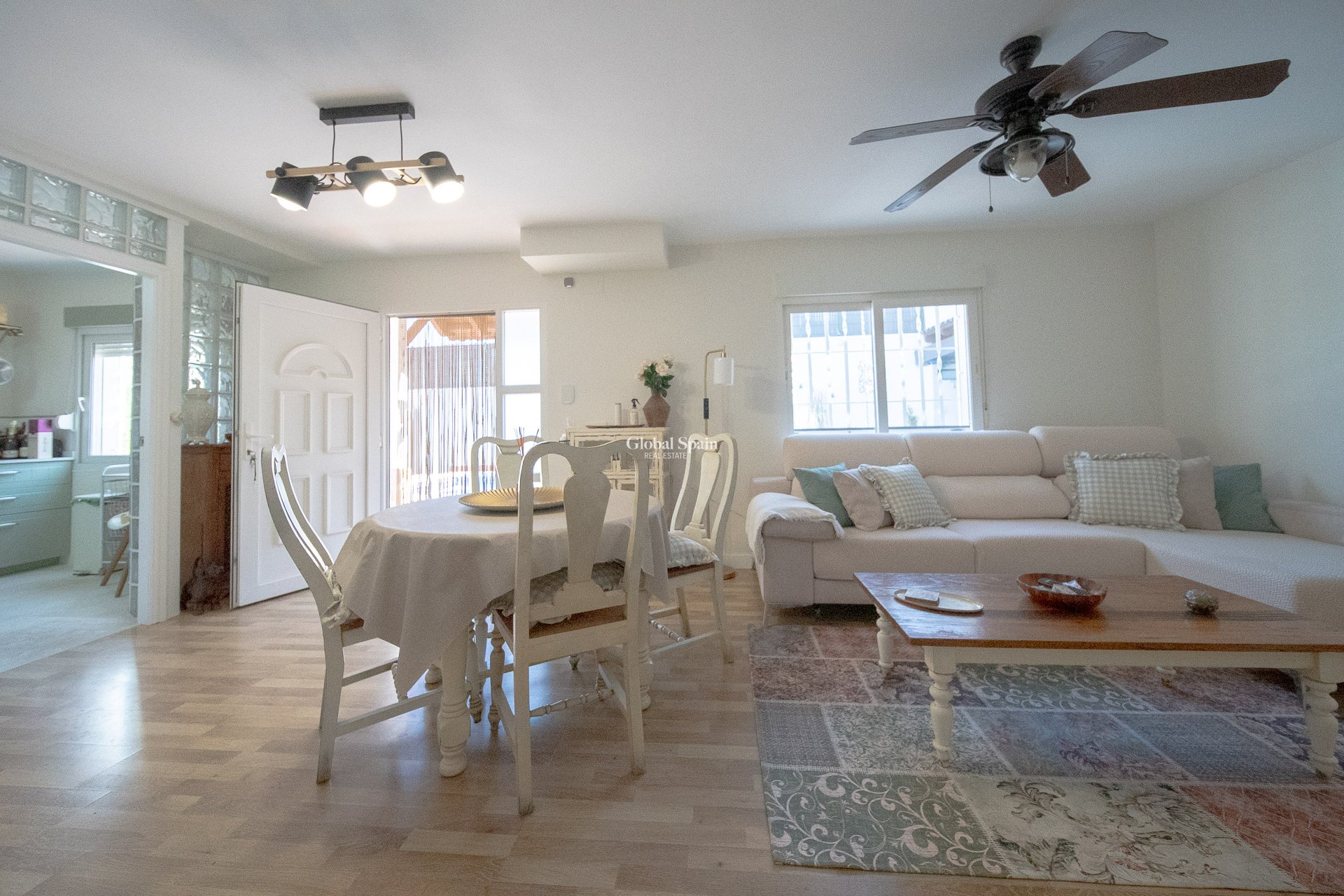 Venta - Villa -
TORREVIEJA - LOS BALCONES - LOS ALTOS