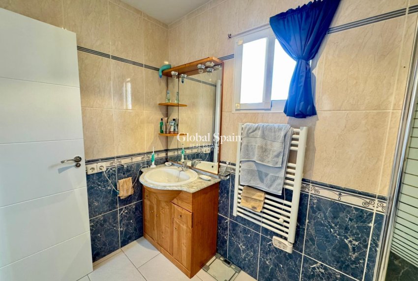 Venta - Villa -
TORREVIEJA - LOS BALCONES - LOS ALTOS