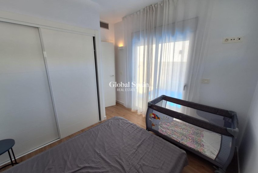 Venta - VILLA -
TORREVIEJA - Los Frutales