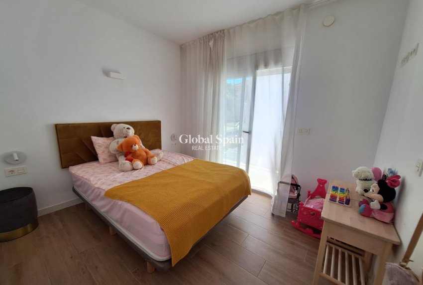 Venta - VILLA -
TORREVIEJA - Los Frutales