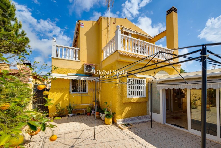 Venta - VILLA -
TORREVIEJA - Playa de los Locos