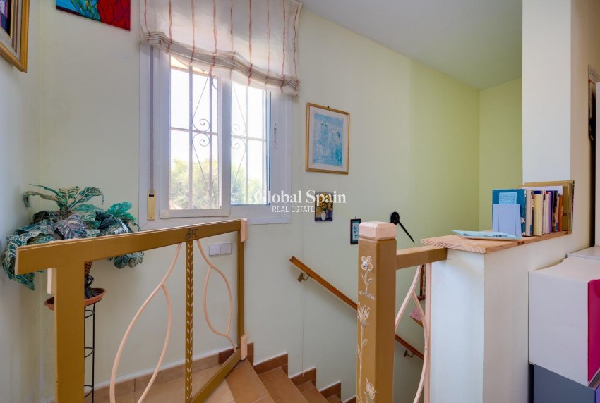 Venta - VILLA -
TORREVIEJA - Playa de los Locos