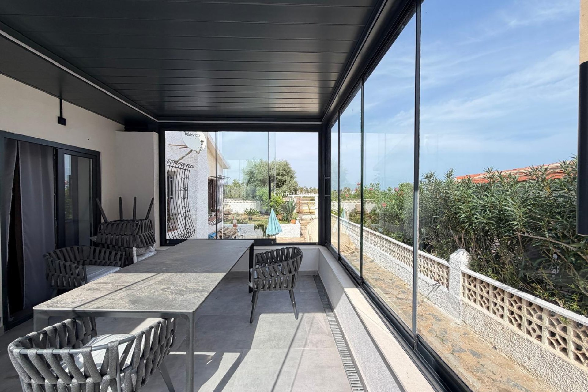 Venta - VILLA -
TORREVIEJA - Punta Prima