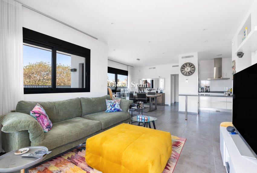 Venta - VILLA -
TORREVIEJA - Rosaleda