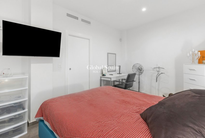 Venta - VILLA -
TORREVIEJA - Rosaleda