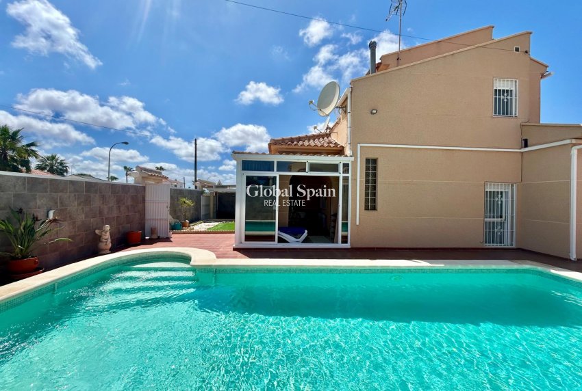 Venta - VILLA -
TORREVIEJA - San Luis