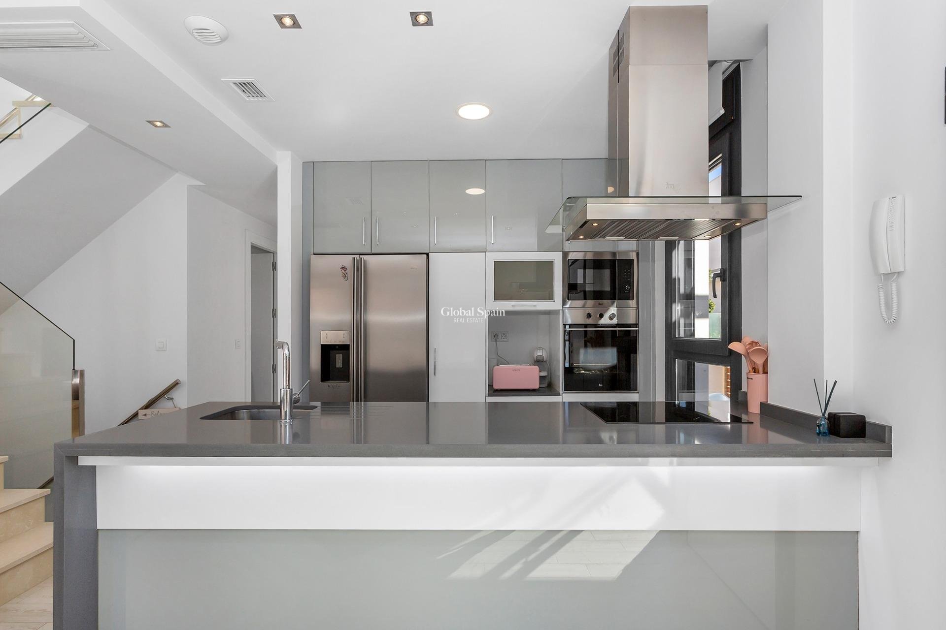 Venta - Villa -
TORREVIEJA - Sector 25