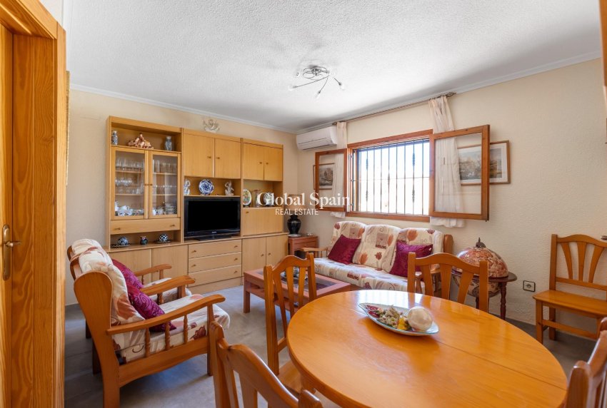 Venta - VILLA -
TORREVIEJA - Torreblanca