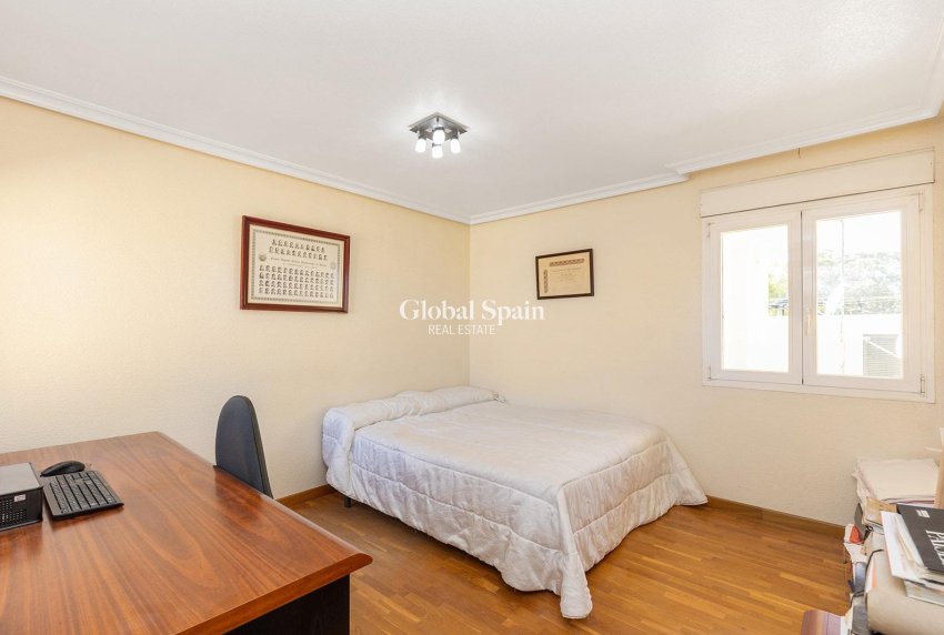 Venta - Villa -
TORREVIEJA - Torreta florida