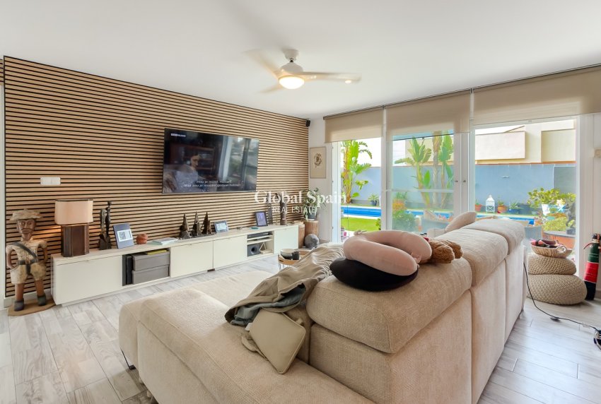 Venta - VILLA -
TORREVIEJA - Torreta - Florida