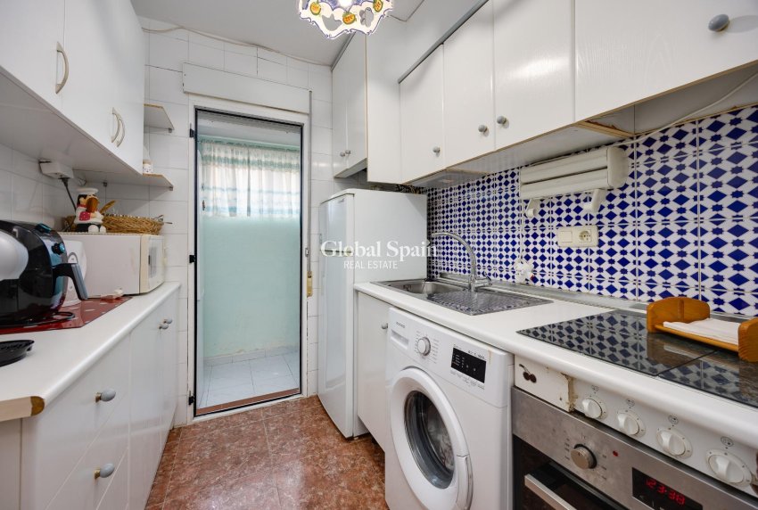 Venta - VILLA -
TORREVIEJA - Torretas