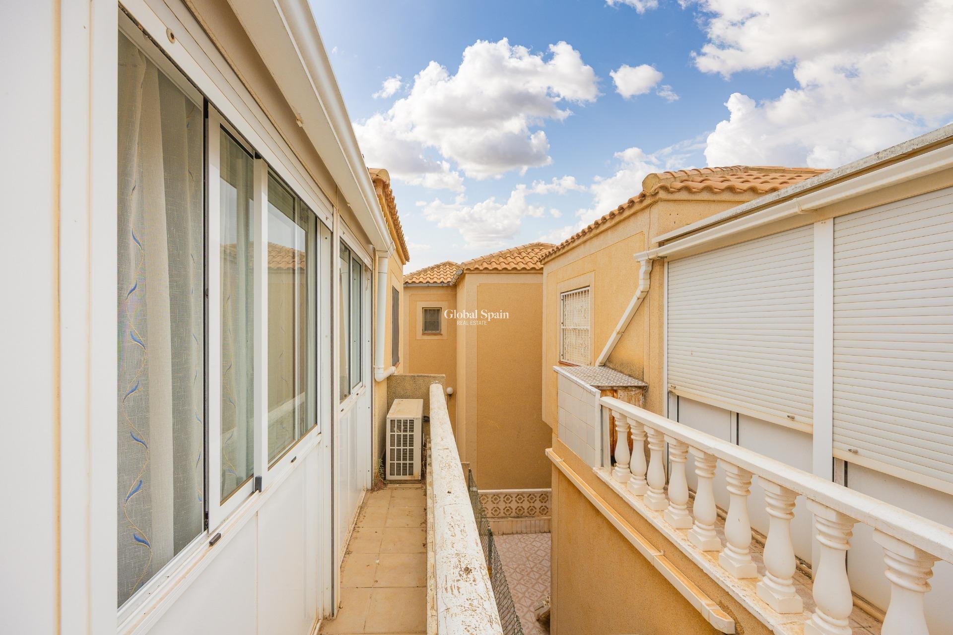 Venta - VILLA -
TORREVIEJA - Torretas