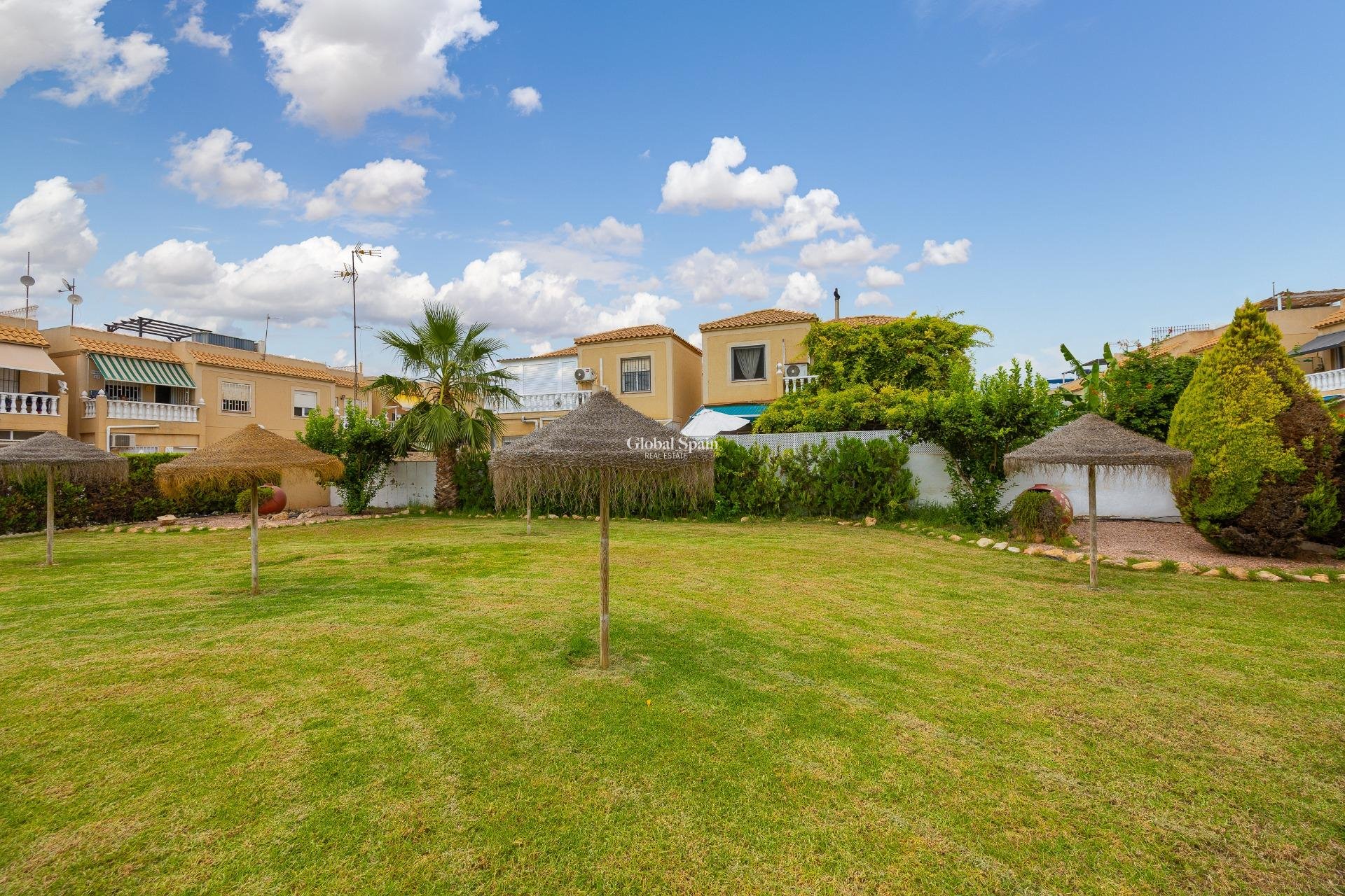 Venta - VILLA -
TORREVIEJA - Torretas