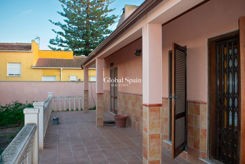 Venta - VILLA -
TORREVIEJA - Torrevieja