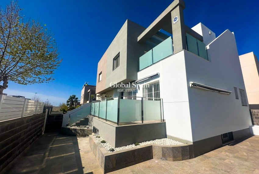 Venta - VILLA -
TORREVIEJA - Torrevieja