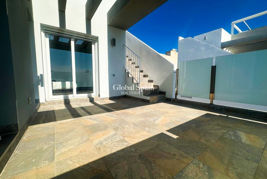 Venta - VILLA -
TORREVIEJA - Torrevieja