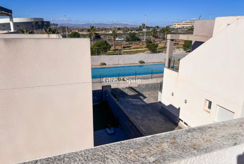 Venta - VILLA -
TORREVIEJA - Torrevieja