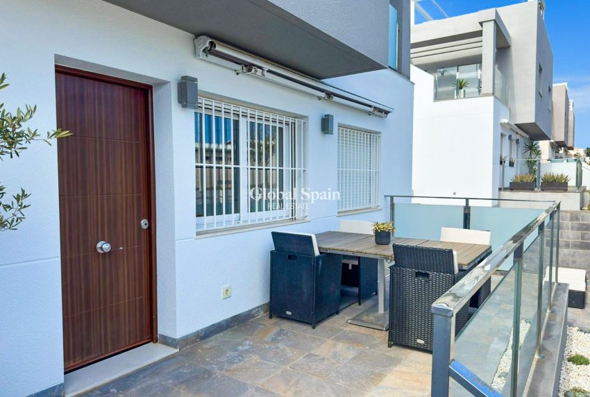 Venta - VILLA -
TORREVIEJA - Torrevieja
