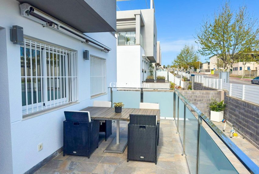 Venta - VILLA -
TORREVIEJA - Torrevieja