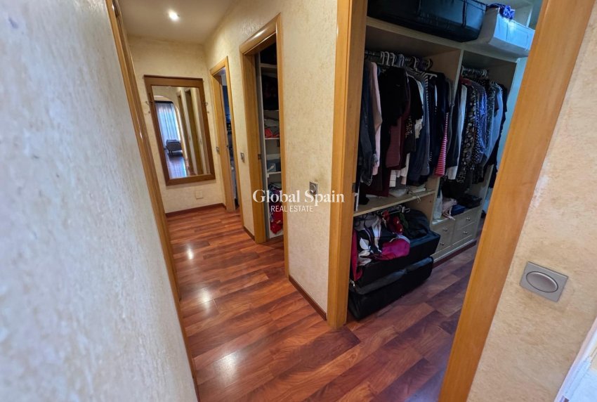 Venta - VILLA -
TORREVIEJA - Zona Los Frutales