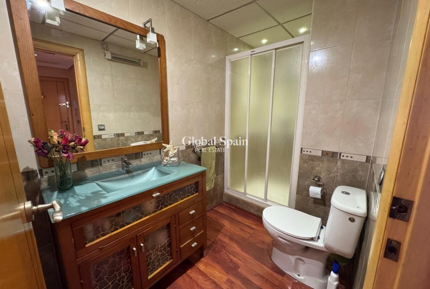 Venta - VILLA -
TORREVIEJA - Zona Los Frutales