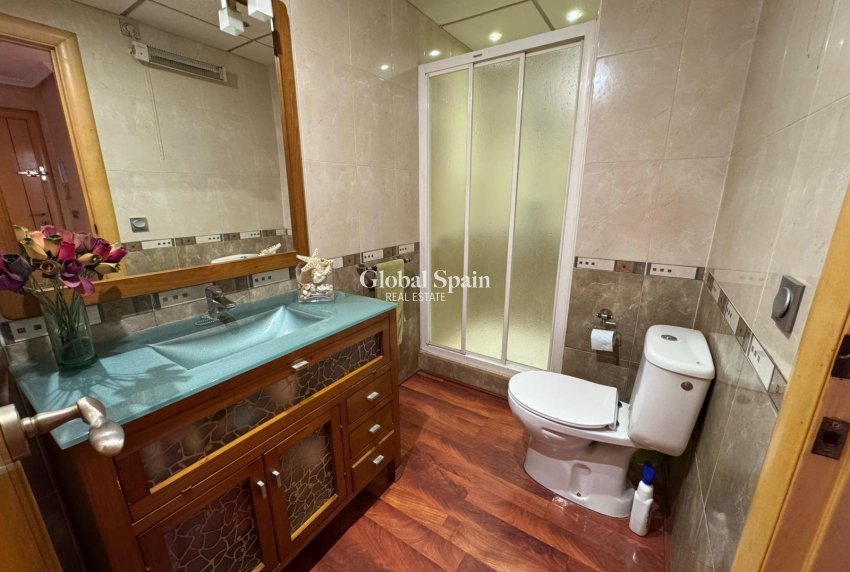 Venta - VILLA -
TORREVIEJA - Zona Los Frutales